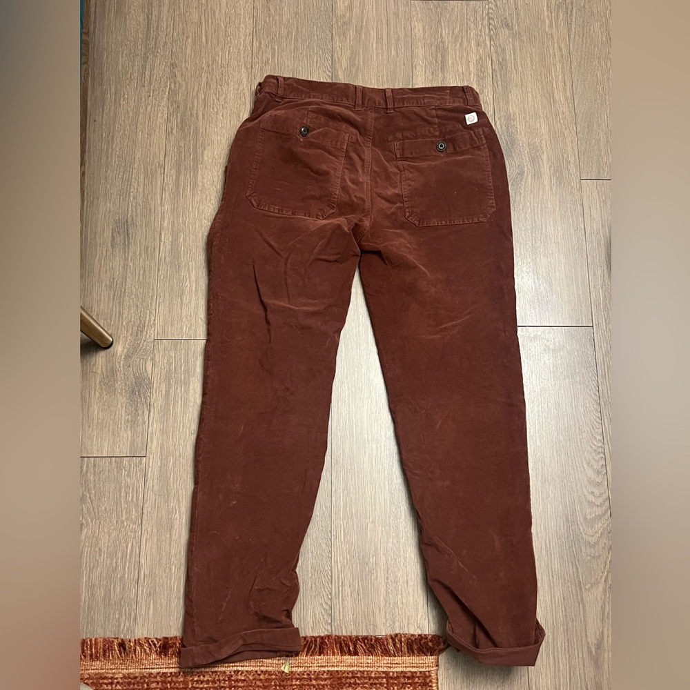 Marine Layer corduroy pants. 32